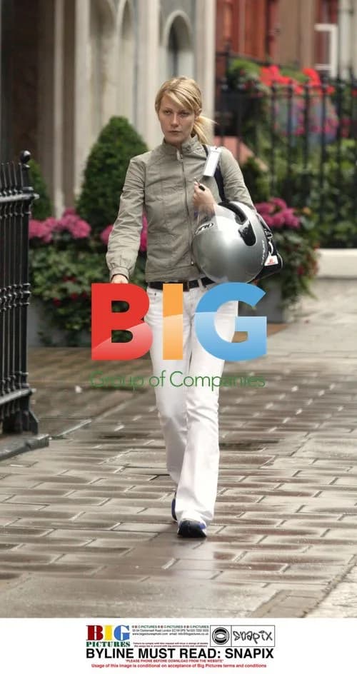 Gwyneth Paltrow Running Errands in London