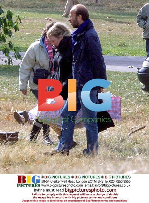 Renee Zellweger on Primrose Hill for 'Bridget Jones'