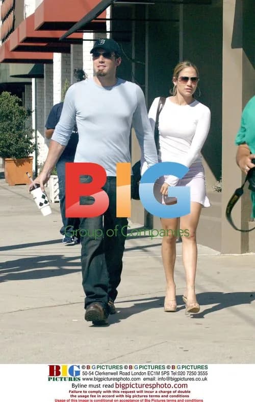 Jennifer Lopez and Ben Affleck furniture shopping