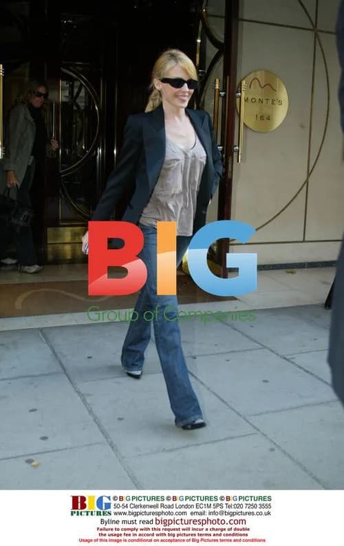 Kylie Minogue Shopping in London