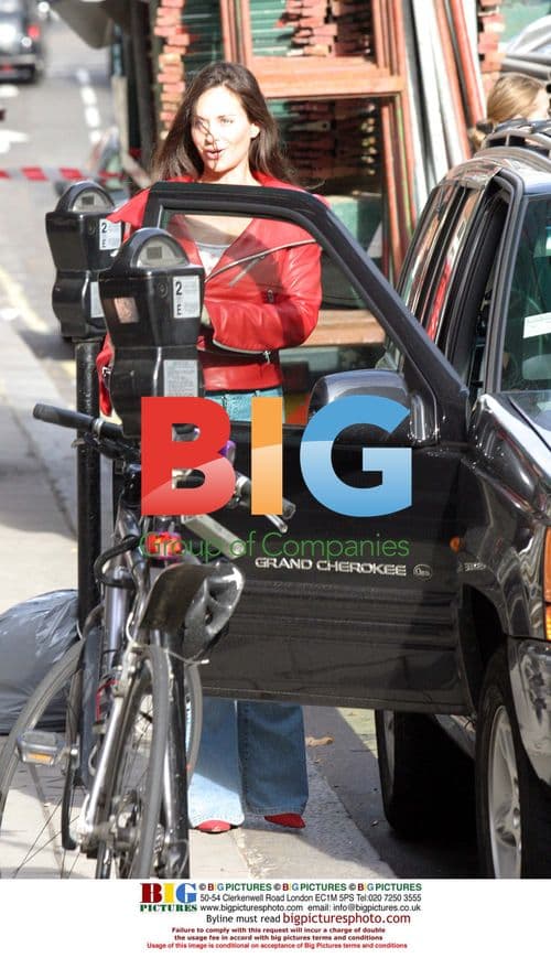 Lifestyle Guru Carole Caplin Shopping