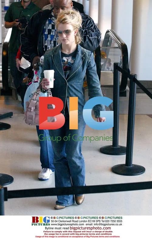 Britney Spears with boyfriend at airport