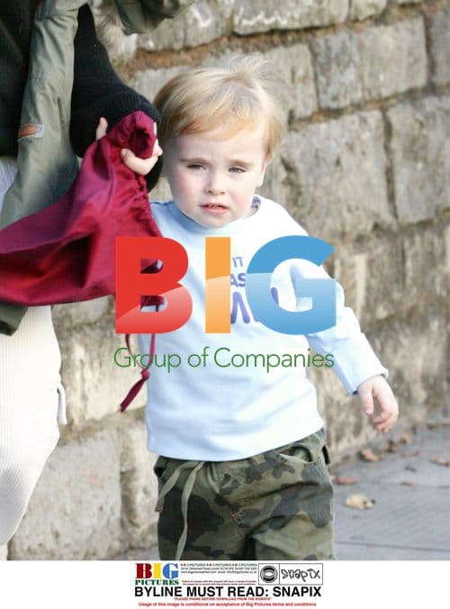 SINGER NICOLE APPLETON PICKS UP SON GENE FROM SCHOOL