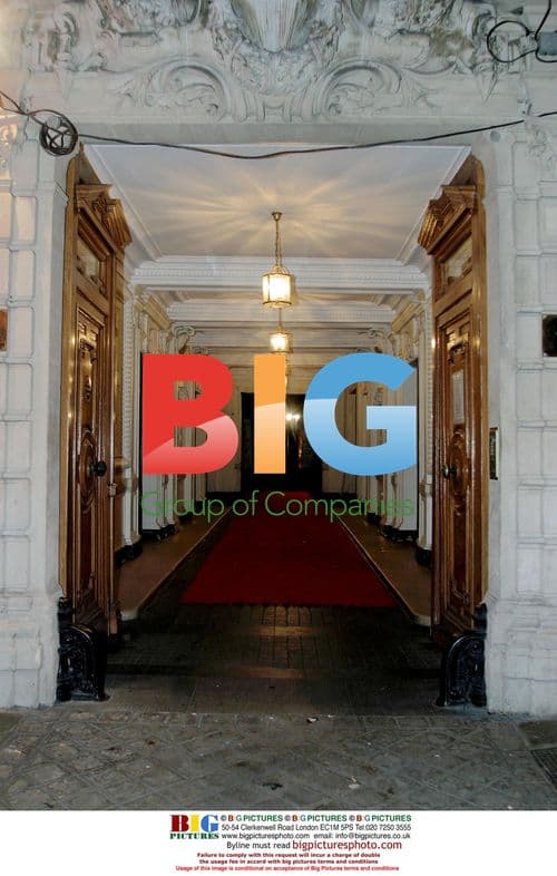 Tony De niro Assaulted at Nightclub