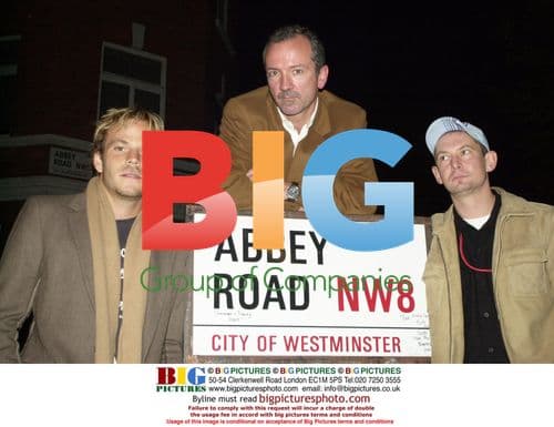 Iain Softley and cast of 'Backbeat' at Abbey Road