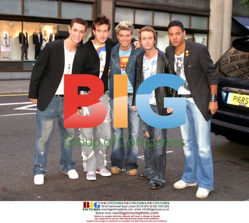 Boy Band Phixx Leaving Whiteleys Shopping Centre