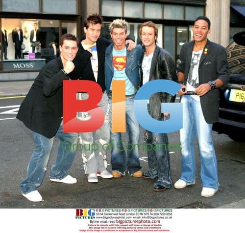 Boy Band Phixx Leaves Shopping Center