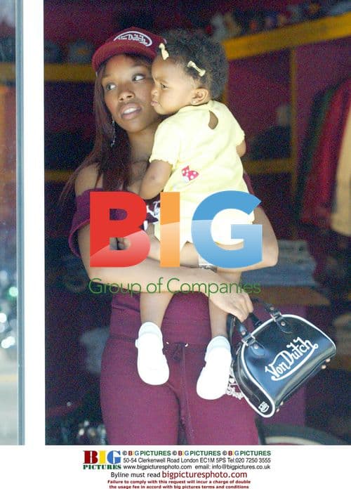 Brandy Shopping on Melrose with Daughter