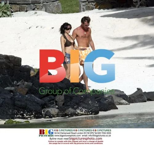 Dannii Minogue and Boyfriend on Holiday
