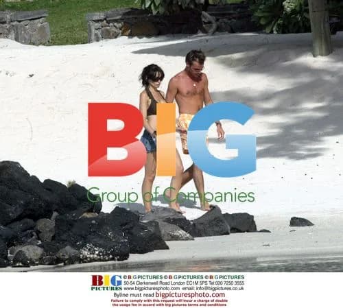 Dannii Minogue and Boyfriend Vacation in Mauritius