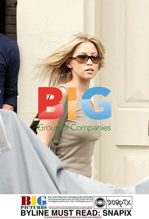Rachel Stevens Having Lunch in North London