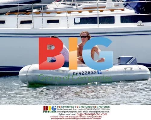 Sandra Bullock and Matthew McConaughey on Boat