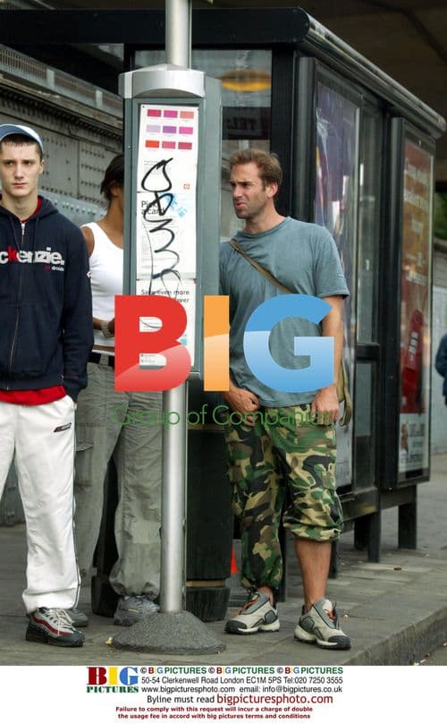 Photo of Actors at Formal Event