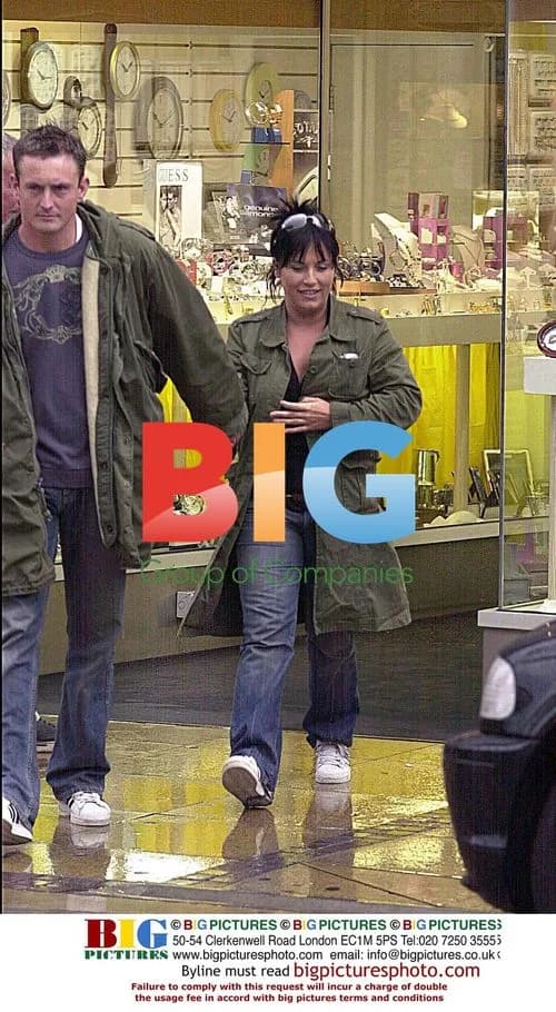 Eastenders Star Jessie Wallace and Fiance Shop for Rings