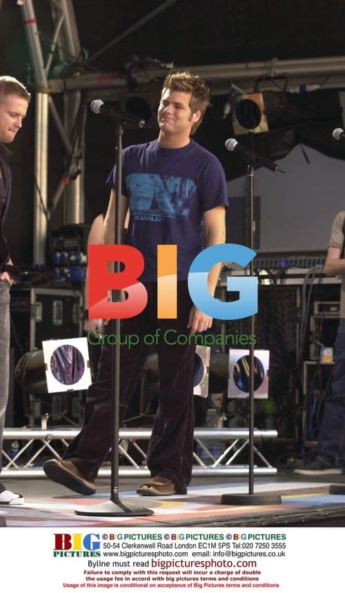 Westlife Perform on MTV TRL Show