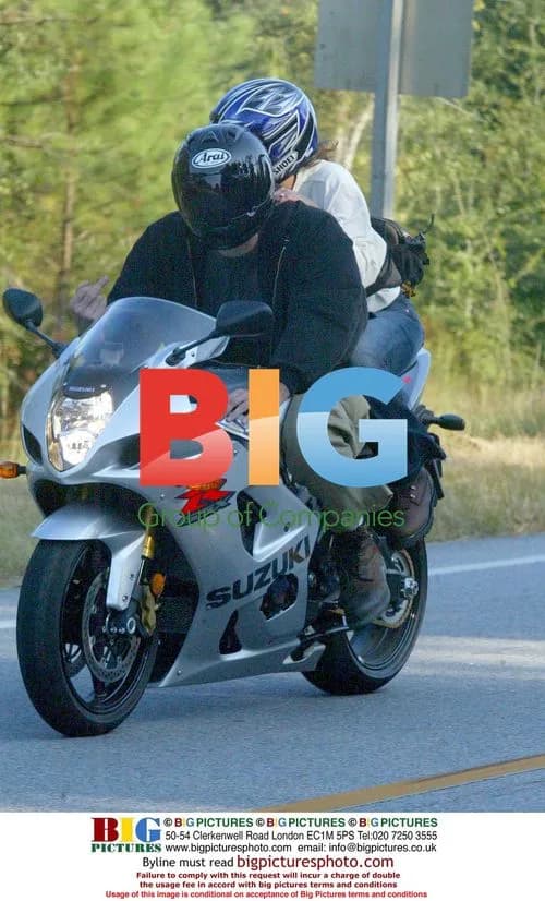 Jennifer Lopez and Ben Affleck on motorbike