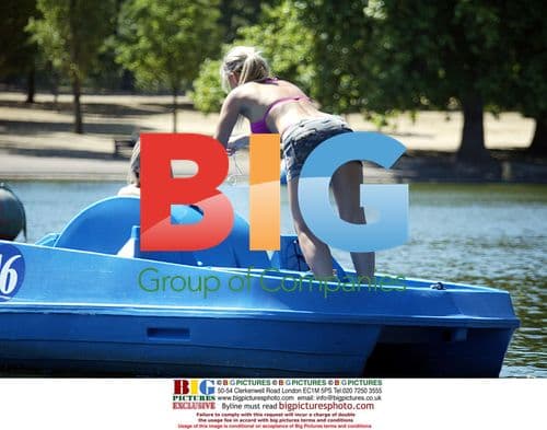 Ebony Gilbert & Adele Silver in Hyde Park