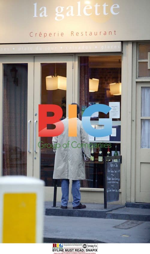 WOLLY in casual winter outfit