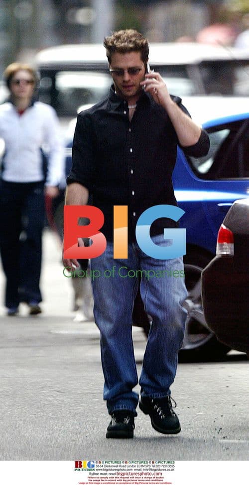 Jason Priestley cruises streets of Vancouver