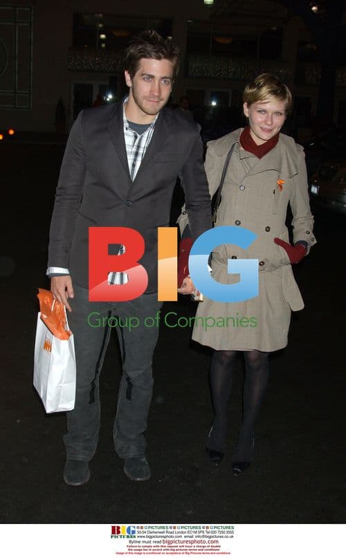 JAKE GYLLENHAAL and KIRSTEN DUNST at Food Bank Gala