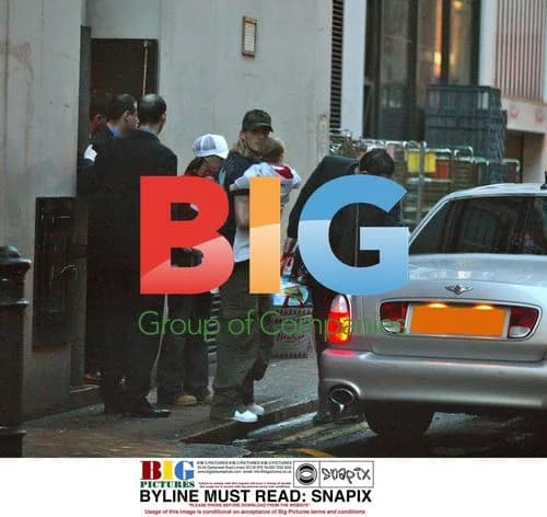 David Beckham Shopping with Family