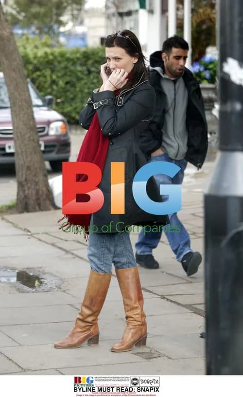 Jayne Middlemiss Shopping in North London