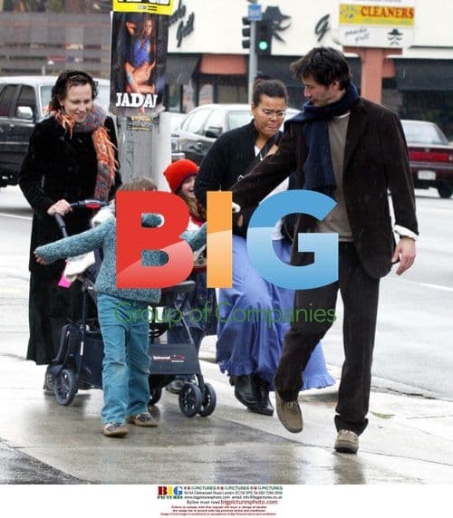 Keanu Reeves Shows Off 'Matrix' Moves