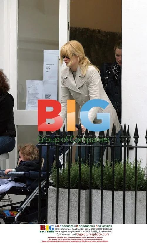 Claudia Schiffer out with baby and sister