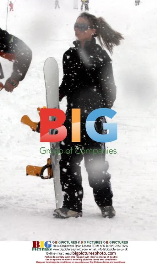 Victoria Beckham Enjoys Snowboarding