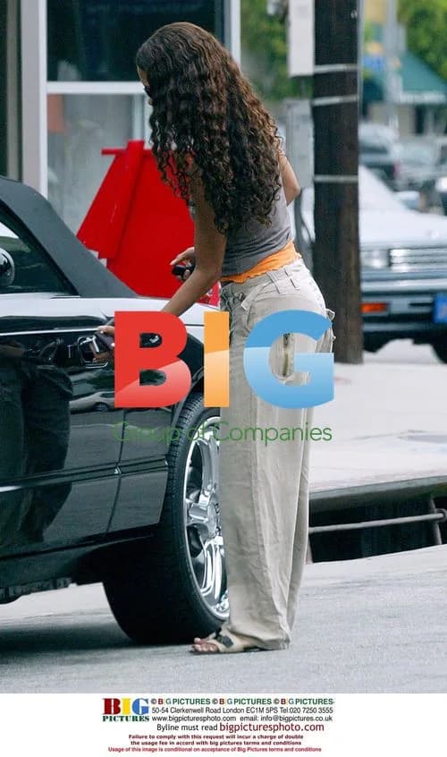 Halle Berry Running Errands