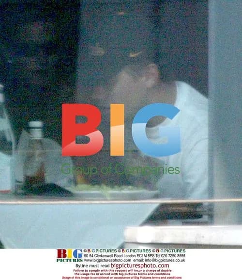 Leonardo DiCaprio and Gisele Bundchen at Restaurant