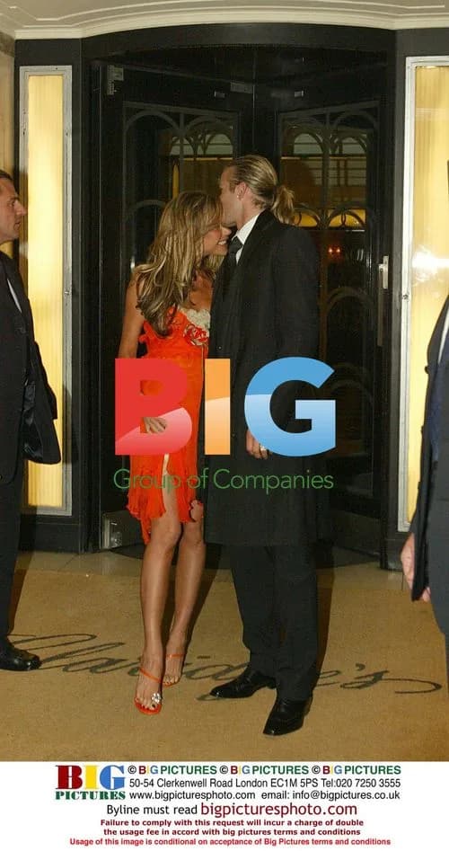 Beckhams Celebrate Victoria\'s 30th