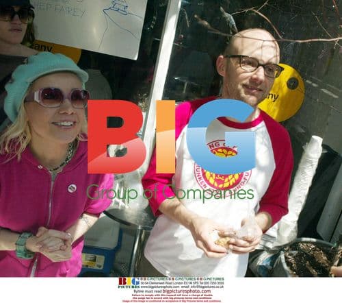 Janeane Garofalo & Moby at 'Bake Sale For Democracy' Fundraiser