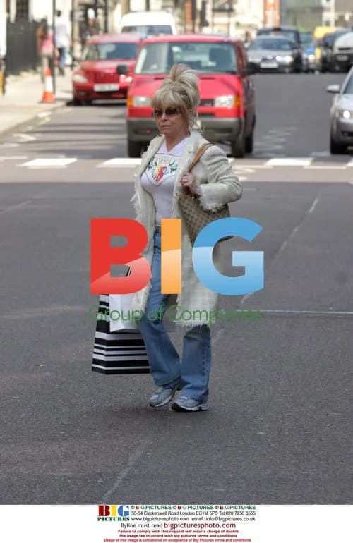 Barbara Windsor Shopping in London