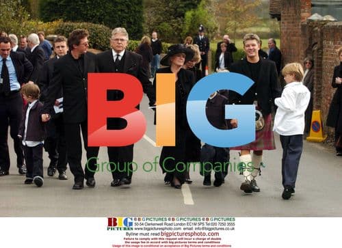 Gloria Hunniford and family leave daughter\'s funeral