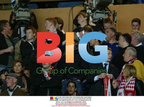 Robbie Williams Watches Monaco vs Chelsea