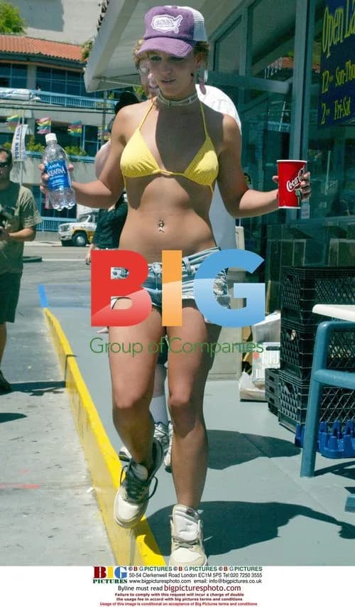 Britney Spears on beach date