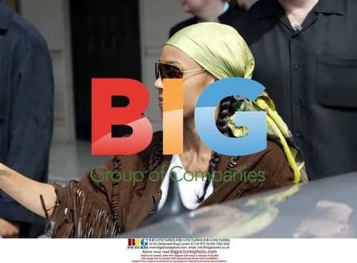 Will and Jada Smith Leave London Hotel