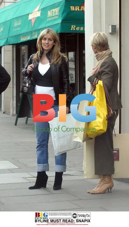 Pregnant Singer Louise Redknapp Shopping in London