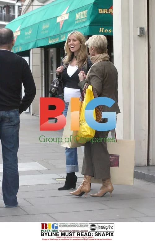 Pregnant Singer Louise Redknapp Shopping