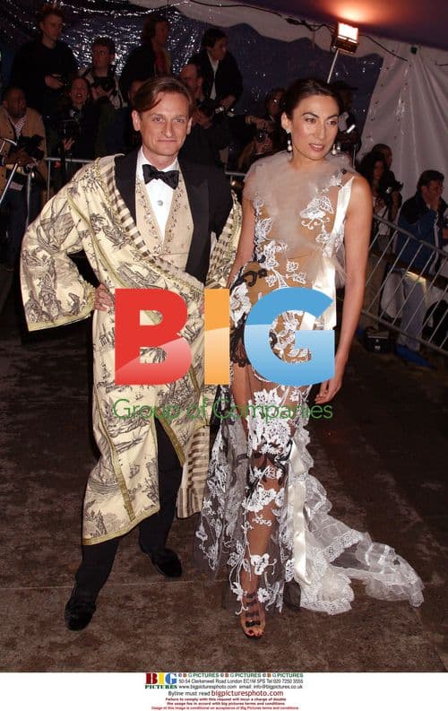 Hamish Bowles and Anh Duong at 2004 Costume Institute Gala