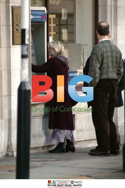Caroline Aherne Shopping with Friend