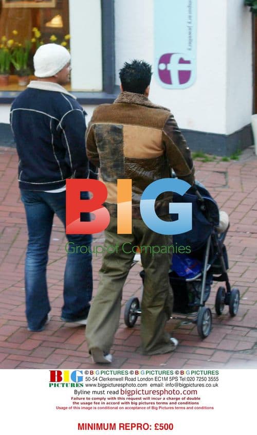 Jordan and Peter Andre Shopping in Brighton