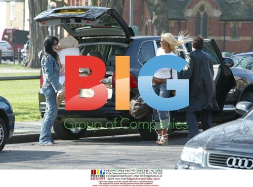 Model Jordan Leaving Photo Studio