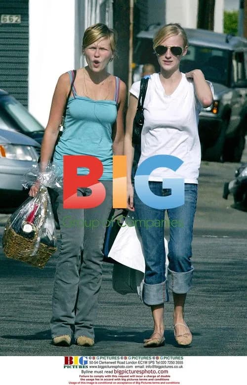 Kirsten Dunst Shopping in West Hollywood