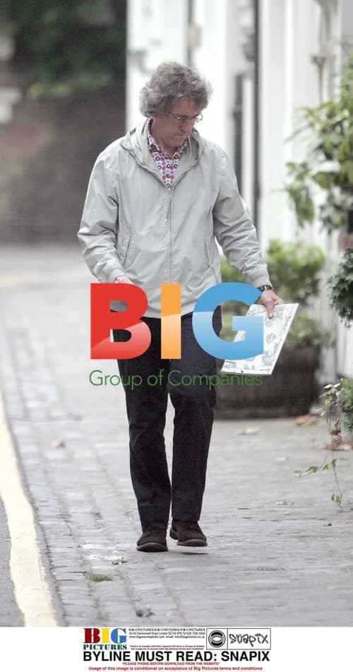 Griff Rhys-Jones looks lost in London