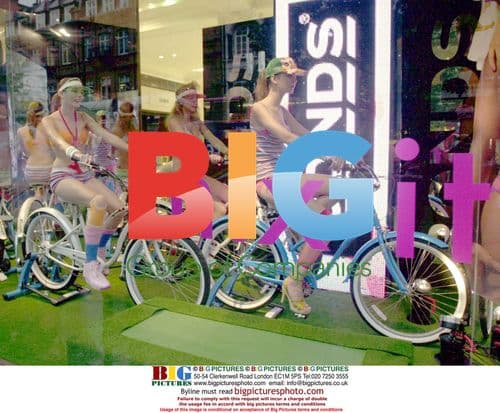 Tennis Star Pat Rafter Launches Bonds Underwear in London