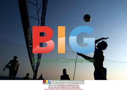 Brazilian volleyball team practices in Athens