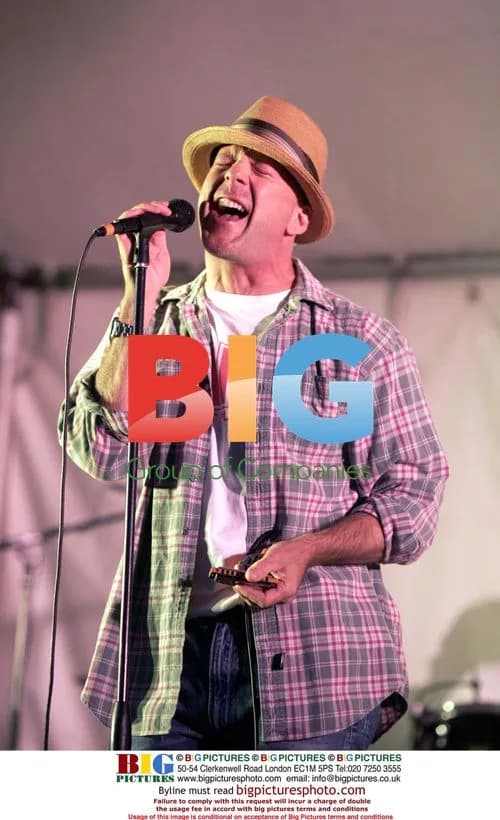 Bruce Willis Performing with Band