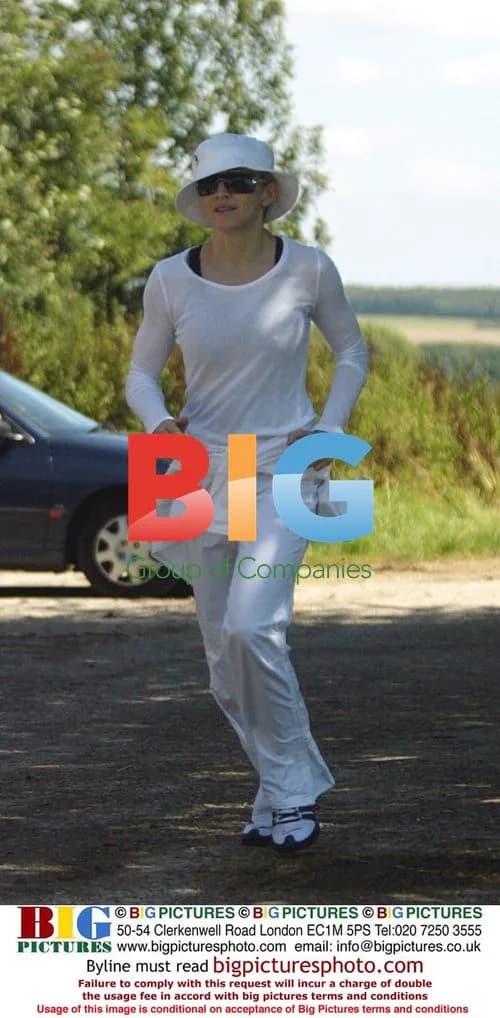 Madonna and Guy Ritchie Jogging